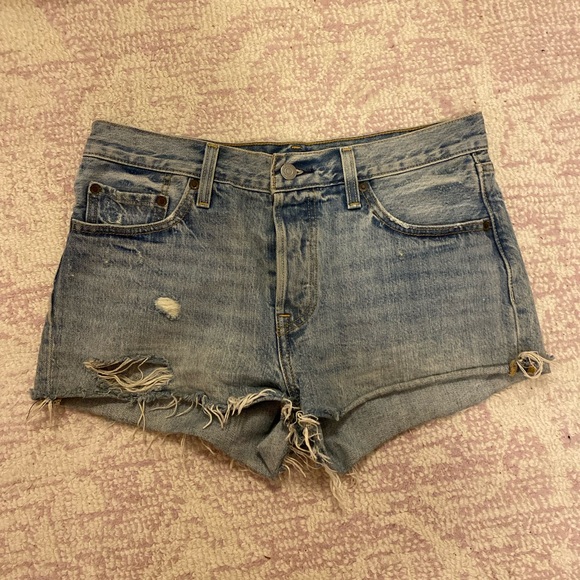 Levi’s 501 denim shorts - Picture 2 of 3